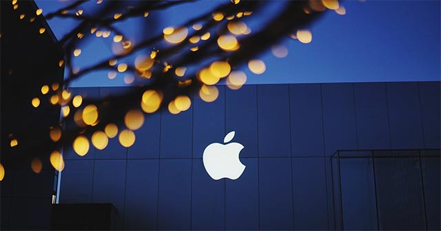 Ian Goodfellow - Google's Leading AI Expert Has Just 'Returned to the Team' of Apples