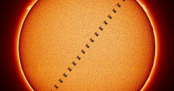 Impressive Image: ISS International Space Station Flies Over