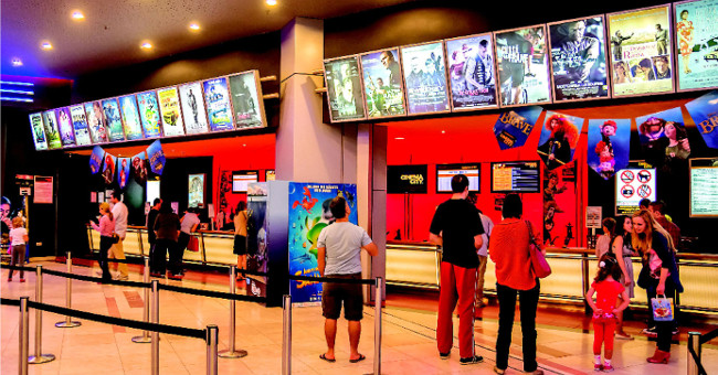 In 2017, Vietnam Issued Regulations on Age When Going to the Movies