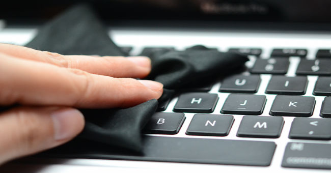 How to Clean the Keyboard Yourself, Cleaning Laptop Keyboard