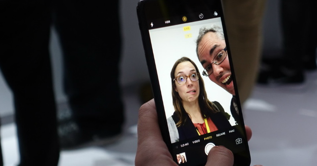 How to Take Photos, Record Videos or Selfie with Siri on iOS 10