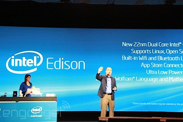 Intel Introduced a Small Computer with a Memory Card