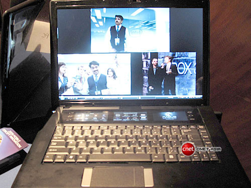 Intel Presents 4-screen Laptop