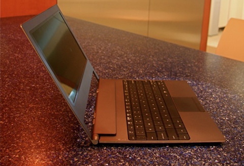 Intel's Thin 14mm Netbook