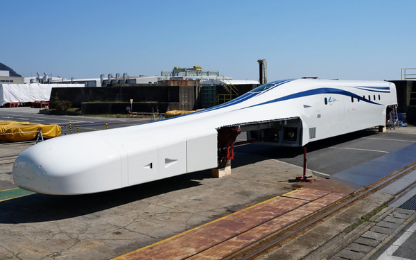 Japan Introduces New Prototype Super Speed Train: Using