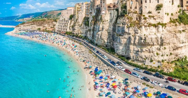 Label Yourself in Front of 10 Most Beautiful Beaches in Italy