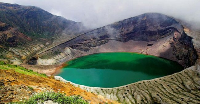 Lake Caused by Meteorite Fell from 52,000 Years Ago Disturbing