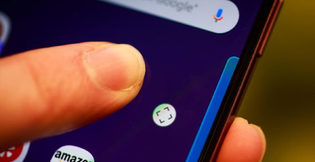 Manipulating a Finger on the Smartphone Screen Can Also Reveal the User's Personal Information