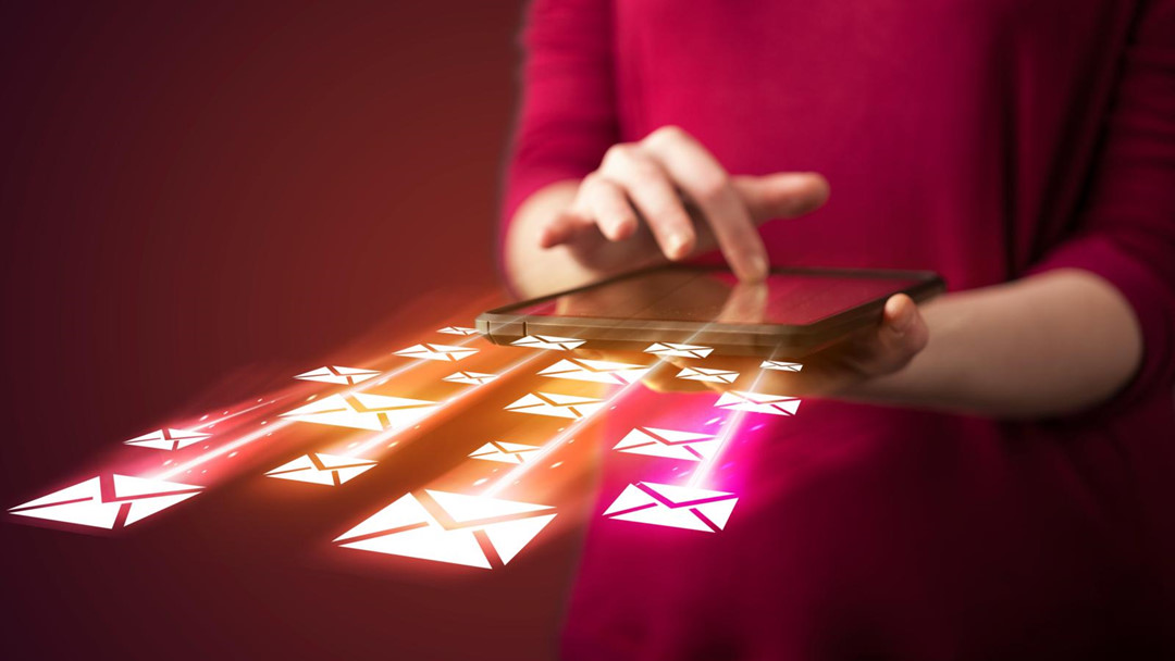 Microsoft Blocks the Bulk Email Response Feature to 'Save'
