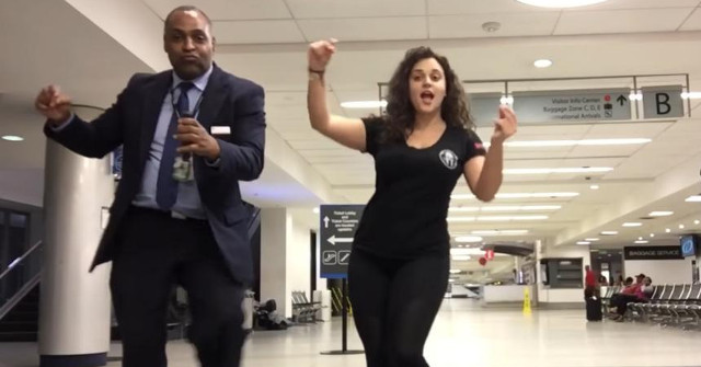 Missing the Flight Instead of Being Angry, the Girl Shot the Video