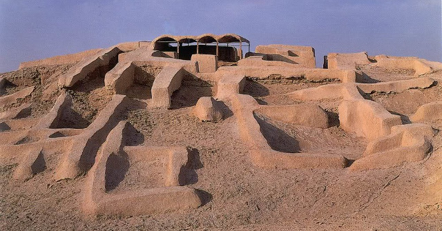 More Than 60 Prehistoric Tombs Are Found at Burnt City