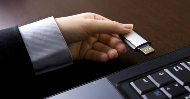 Move Desktop, Download and Documents to Another Drive on Windows