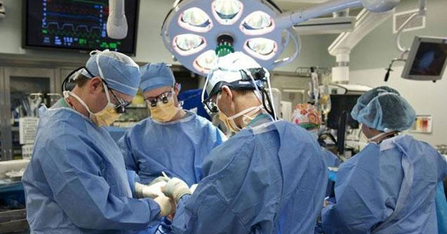 Mumbai Doctors Set a Record, Eliminating the World's Most Severe Kidney Tumor