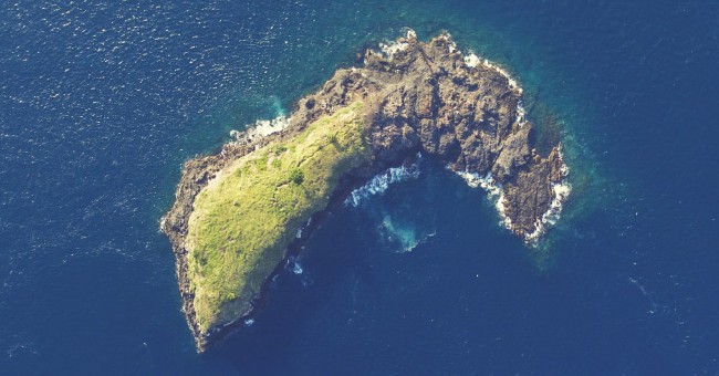 Mysterious Island Inhabited by the Stranger-eating Tribe