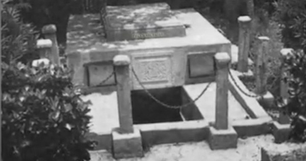 Portugal: Mystery About Coffins Moving on Barbados Island