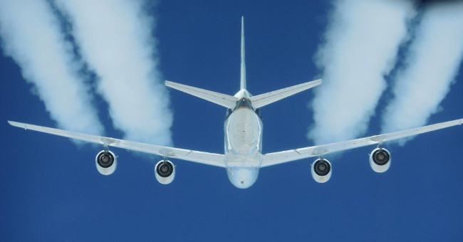 NASA Finds Aircraft Biofuels Reducing Pollution Emissions by up to 70%