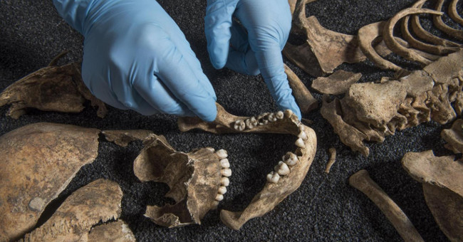 Oddly the Two Ancient Skeletons Excavated at the Cemetery in London Are of Chinese Origin
