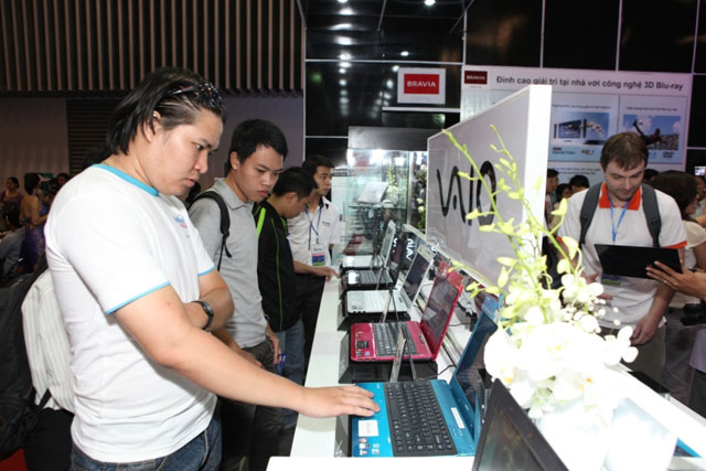 'Peeling' 8 Facts About Digital Technology