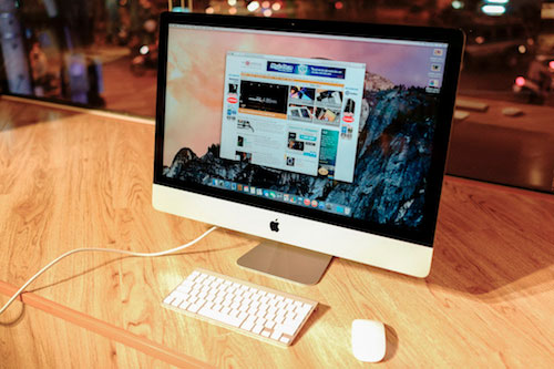 People Play Impressive Technology with Imac Retina 5K