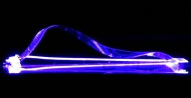 Plastic Pieces Move Like Crawling Worms Under Ultraviolet Rays