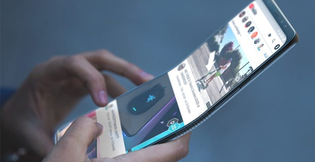 Please See the Video Revealing the Folding Screen Smartphone of the Future
