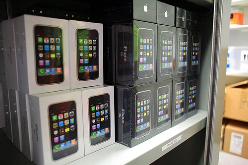 'Portable' iPhone Iphones Began to Be Officially Warranted in