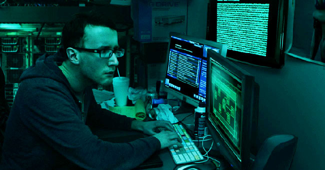 Prisoners Make Their Own PC from Electronic Waste and Connect to Prison Networks