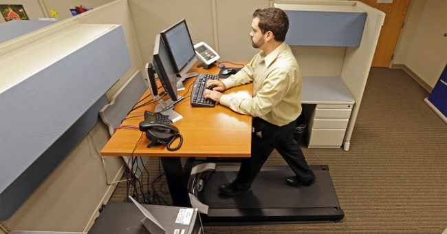 Reduce the Risk of Office Diseases Thanks to 5 On-site Exercises