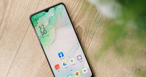 Reviews OPPO Reno3: Elegant Design, 4 Rear Cameras, Water