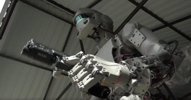 Russian New Robots Can Shoot Themselves with Two Hands Like Humans