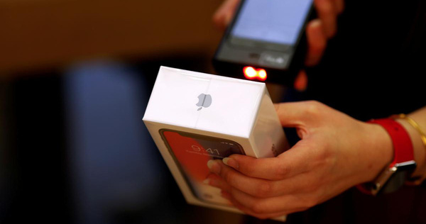 Sales Plummeted, Apple Agents in China Aggressively