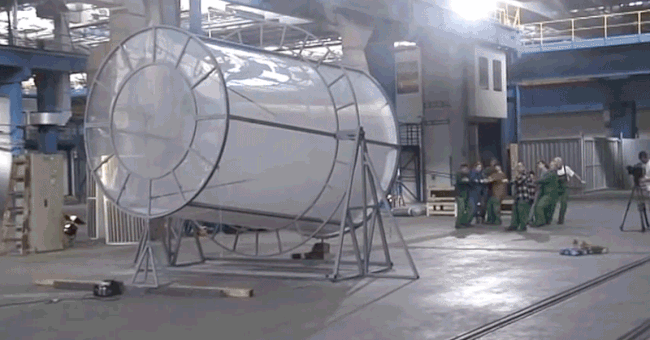 See the Worlds Largest Pneumatic Cannon Cannon Firing Bullets' Like