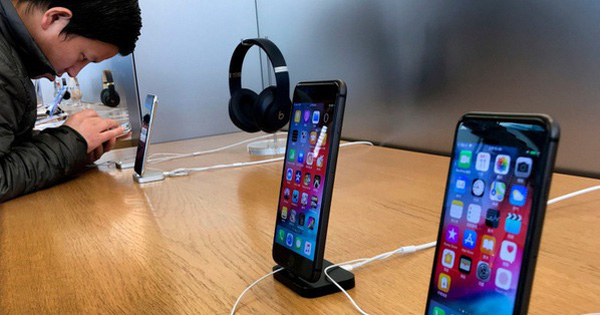Selling Stolen Iphone Components, Foxconn Workers Earned 43