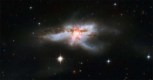 Shocking Discovery in Astronomy: 3 Supermassive Black Holes in