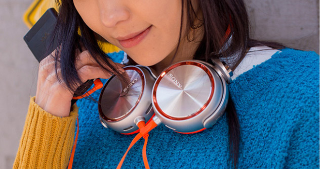 Sony MDR-XB610 Headset Review: Nice Design, Good Sound, Reasonable Price