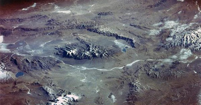 Temperature Rises, Melting Glaciers Can Release Dangerous Viruses
