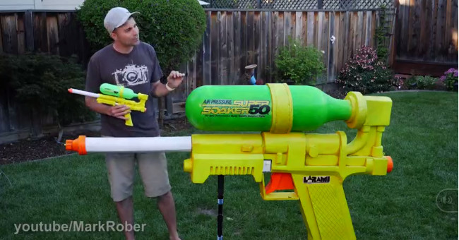 The Giant Water Gun Fired Off the Water at a Speed of 437 Km / H