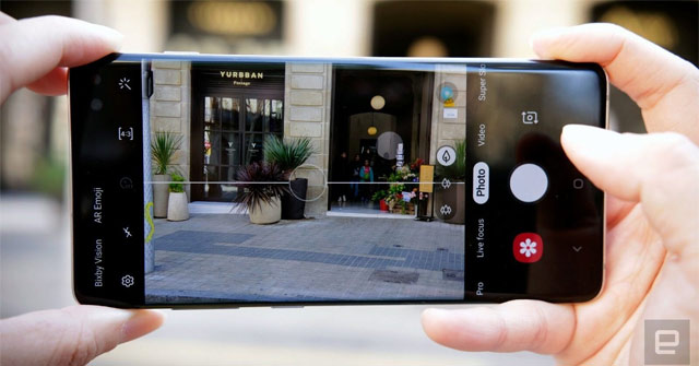 The Higher the Number of 'Dots' on a Smartphone, the Better the