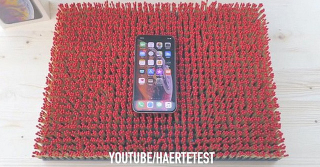 The iPhone XS Cremation with 10,000 Matches and the Ending Made Many People Cease to Suffer