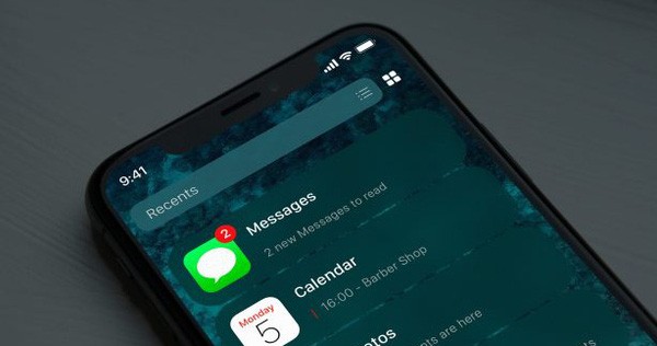 The Main Screen of iOS 14 with a List Layout Looks Like