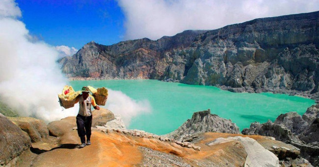 The Most Beautiful Lakes of Death in the World