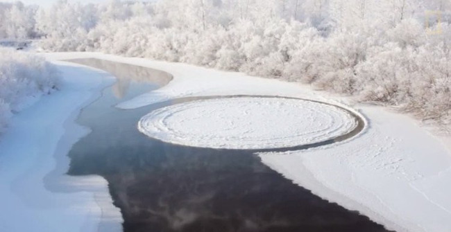 The Mystery of the Giant Tape Disk Spinning Between the River Was Finally Deciphered