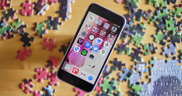 The New iPhone SE Has Been Cut Off by an Important