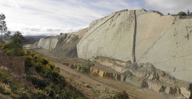 The Stone Wall Imprinted over 5000 Giant Dinosaur Footprints in Bolivia