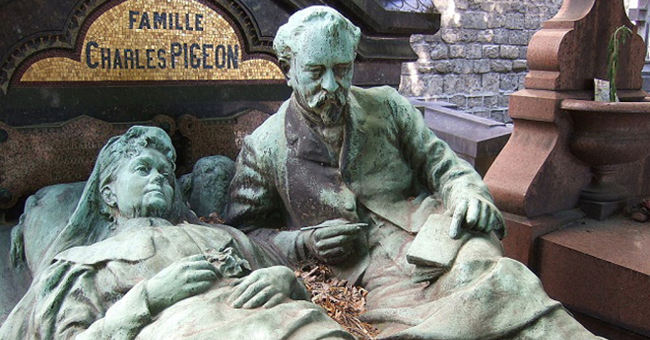 The Strangest Graves in the World Amaze You: Tombs