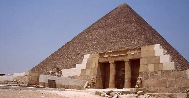 The Two Mysterious Rooms in the Great Pyramid of Giza Cause Scientists a Headache