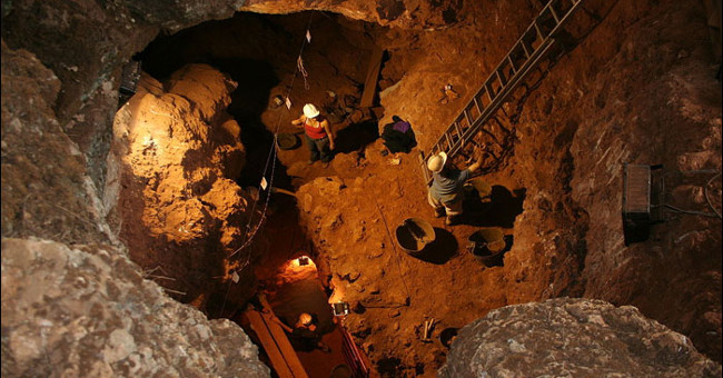 The World's Largest 40 Ton Ancient Rock Has Just Been Discovered in Telangana
