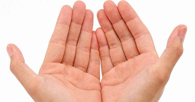 Thick Skin on the Palms, Soles of the Feet May Be Related to Esophageal Cancer