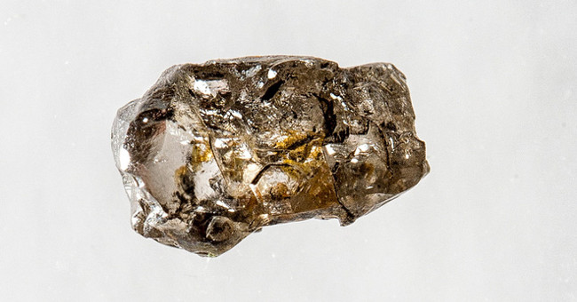 This Jewel Is Proof That There Is a Large Sea of Water Deep Beneath