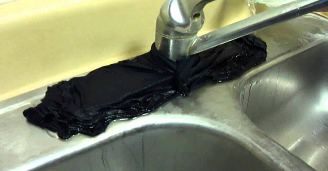 This Way You Can Remove All Deposits from the Sink and Faucet